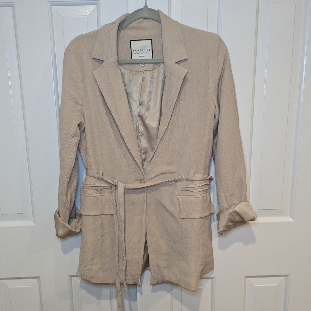 Bagatelle Collection Blazer Jacket Med Crepe Beige Belted Tie Single-Breasted